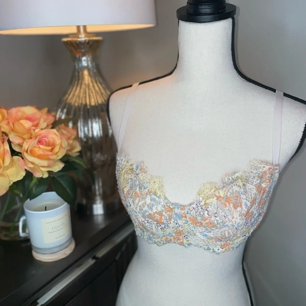 𝅺Victoria Secret Dream Angels Floral Push-up Bra 34D